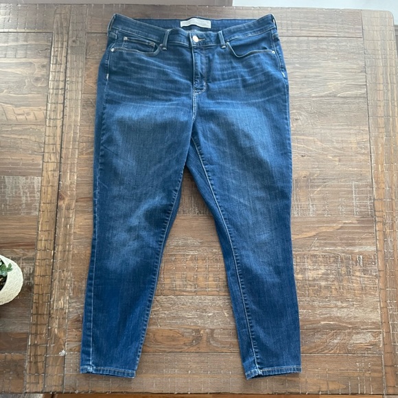 Signature by Levi Strauss Women's Skinny Jeans - Dark Blue - Picture 2 of 6